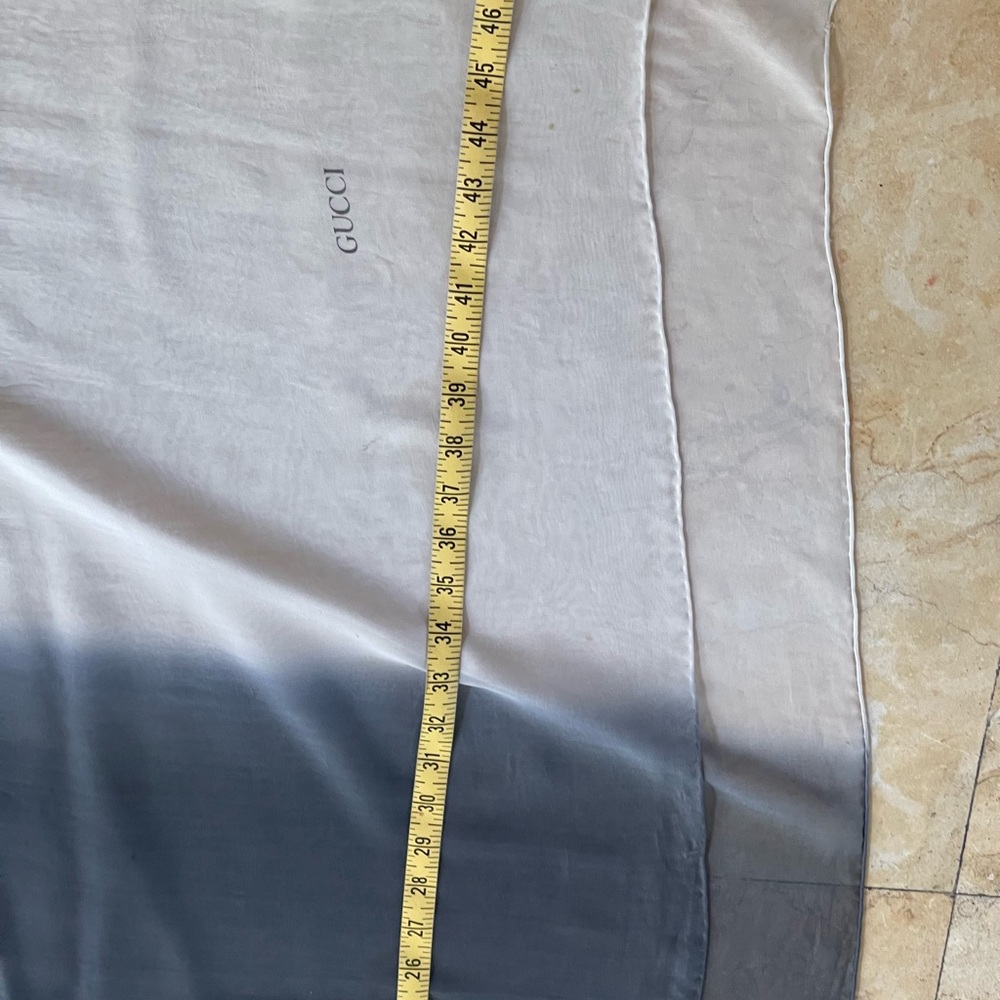 VINTAGE GUCCI RARE SCARF/SARONG - Picture 7 of 14